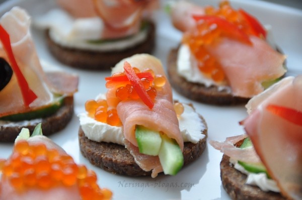 canapes su lasisa